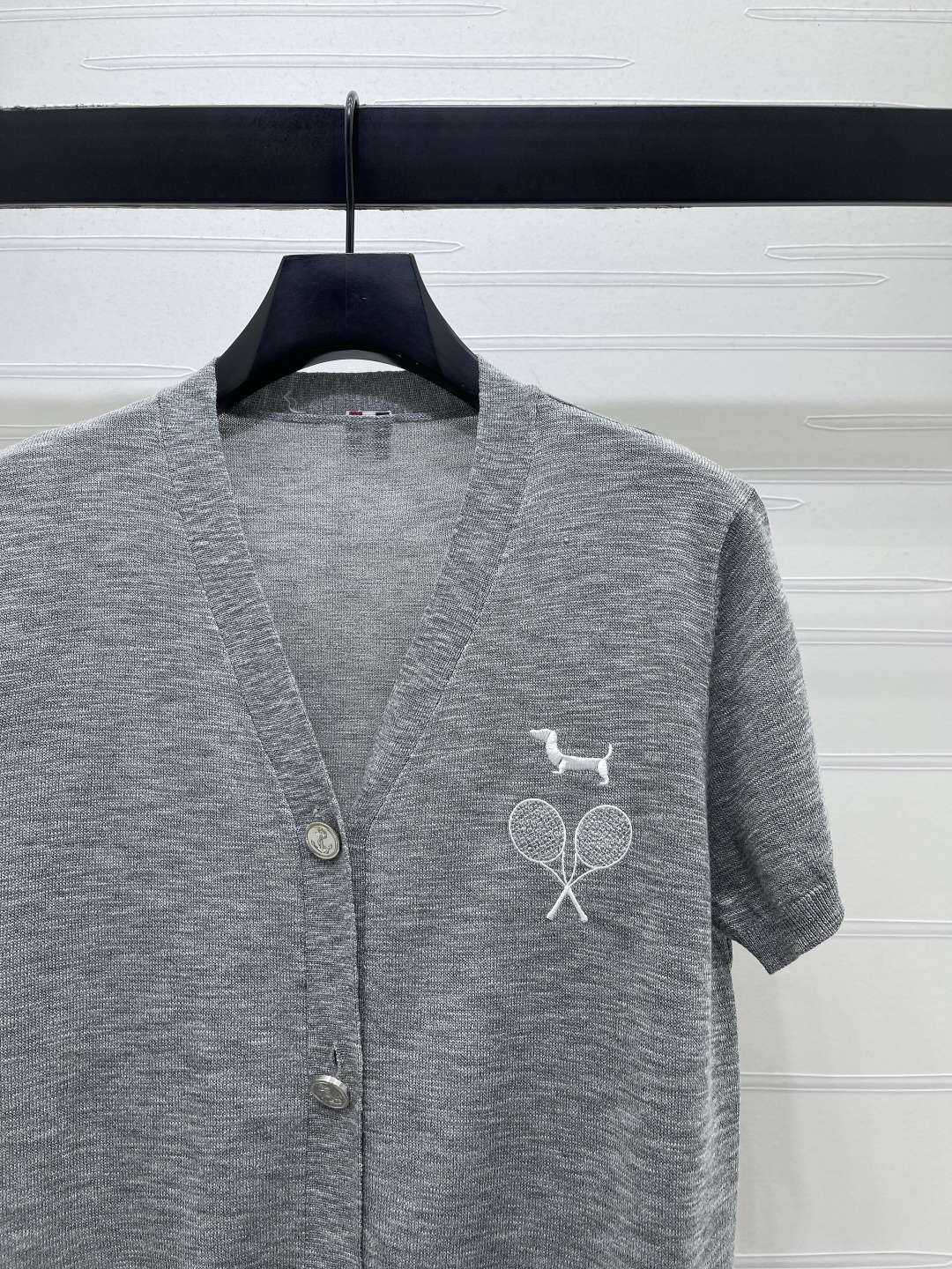 Women's short sleeves